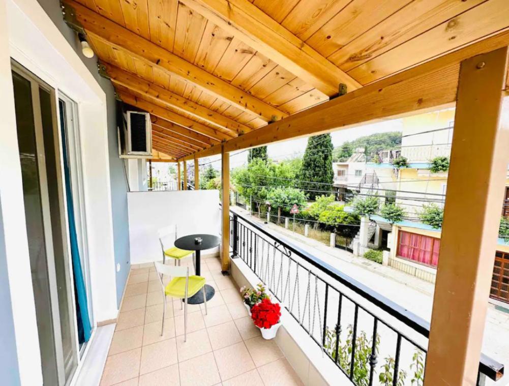 Simadhes Maison d'hôtes Himarë