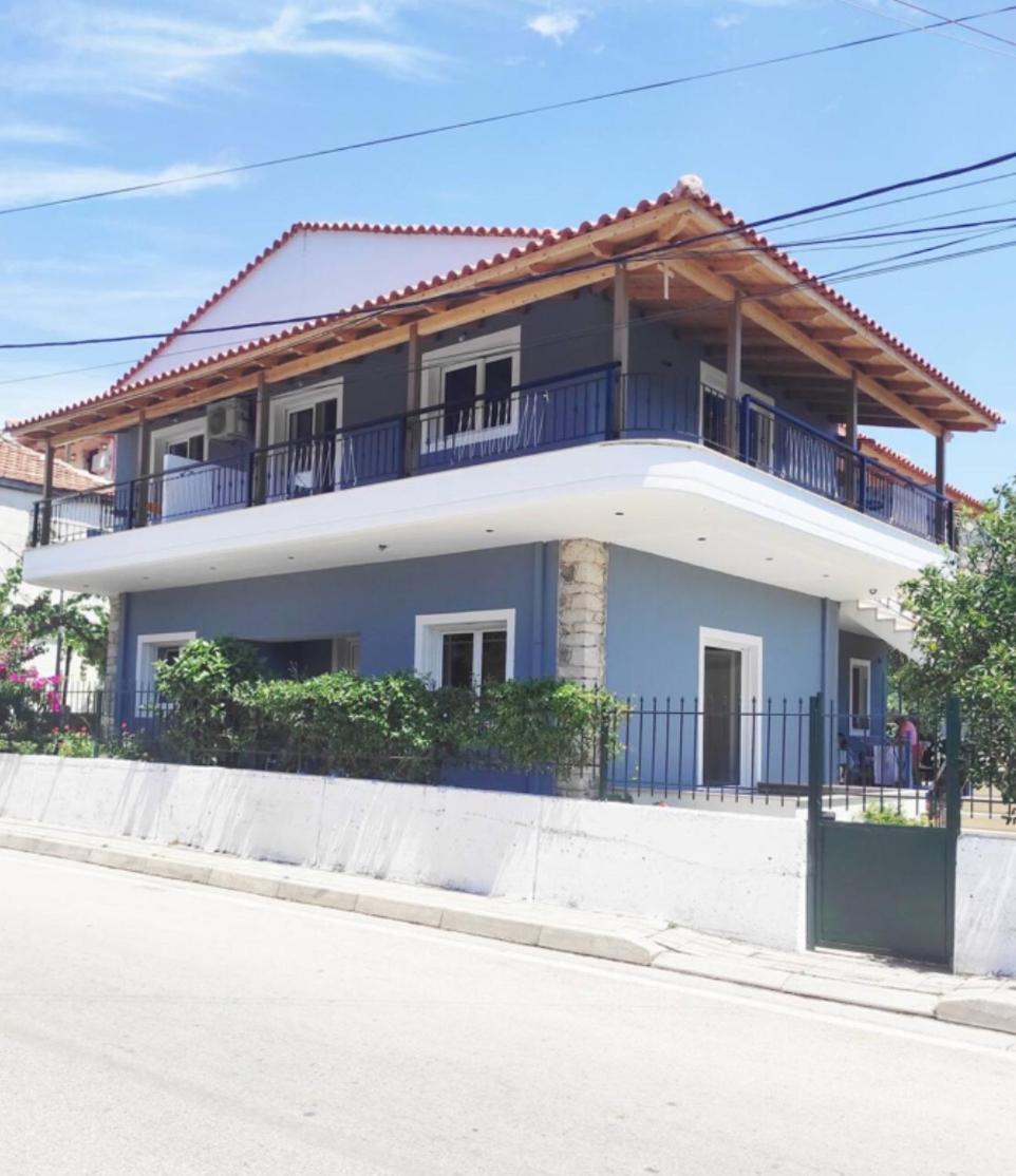 Simadhes Maison d'hôtes Himarë